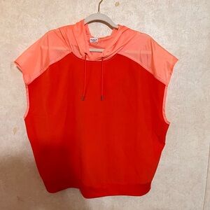 🎃 Sleeveless Hooded Top perfect for layering